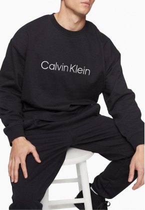 Чоловічий костюм Calvin Klein чорного кольору